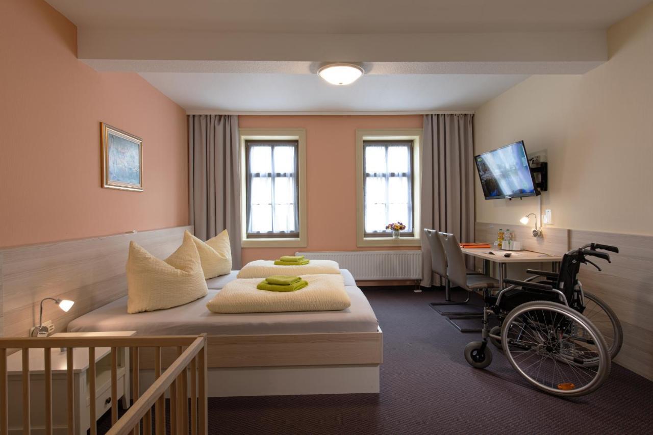 Pension-Cafe-Libelle Elxleben bei Arnstadt Buitenkant foto